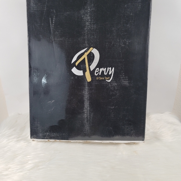 Classic Touch Marble Challah Tray with Wooden Design Handles - Picture 2 of 2